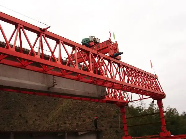 郑州双导梁架桥机菏泽公铁两用架桥机合肥40米架桥机