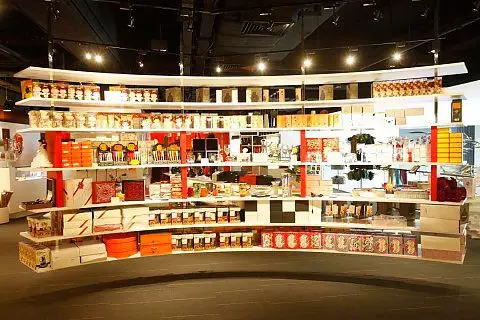 凤凰动态 成立于2010年的凤凰礼品,旗下有众多文化产品.