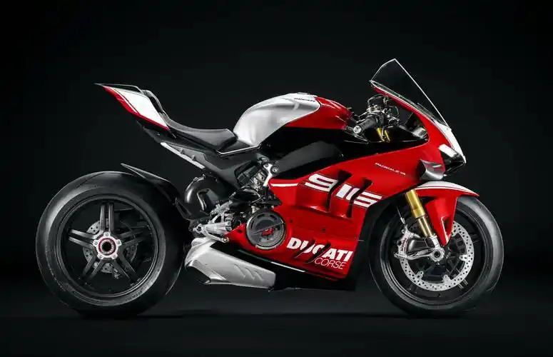致敬 916 三十周年,杜卡迪 panigale v4 sp2 纪念版