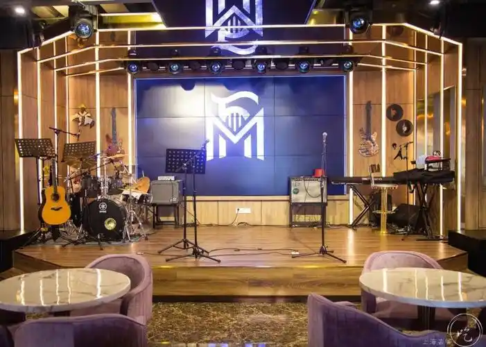 乐队驻唱diy鸡尾酒大宁这家音乐酒吧嗨到凌晨1点