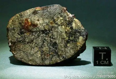 转载各种石陨石切片剖面结构图