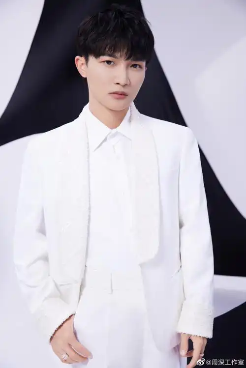 周深出席华表奖##中国电影华表奖##周深新歌明天的世界更美好