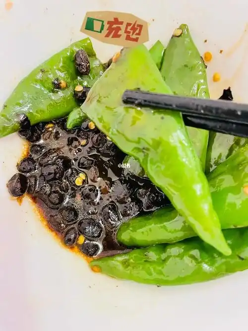 油焖豆鼓虎皮尖椒 太下饭啦