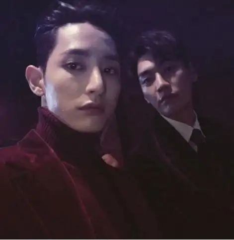 人外之存在是许多人对于李洙赫的评价,而在日前首播的漫改韩剧《还有