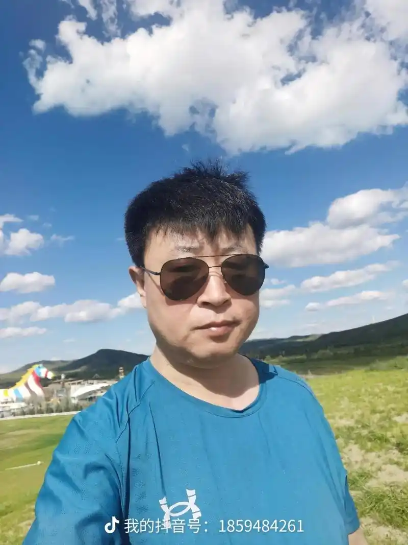 人活在世界上那有容易二字,特别是中年男人,该你承担的你无法逃 - 抖