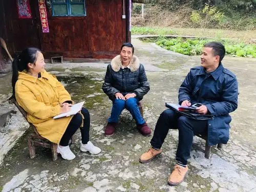 【脱贫攻坚群英谱】把家安在村里,这个驻村干部在村里扎了根