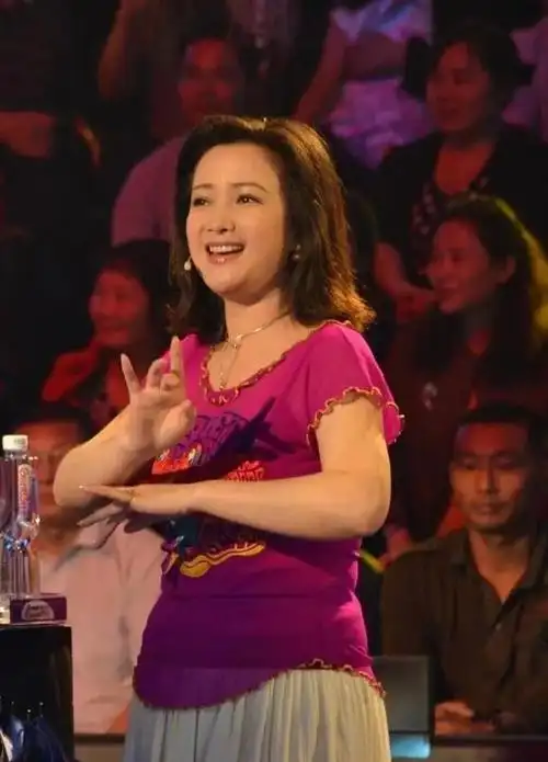 回顾何晴:演遍四大名著因病隐退,如今高科技也整不出这样的容颜