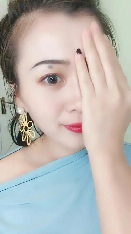 气质高挑眉 女王范值得拥有