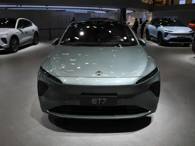 2023款蔚来et7上市 可选150kwh固态电池包