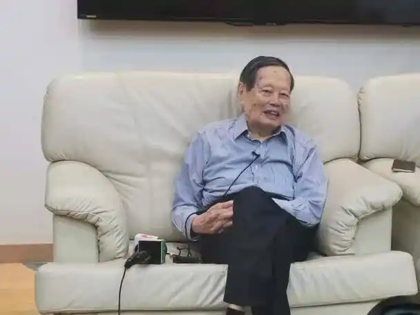 本文将详细介绍杨振宁的长寿秘诀,以及这5点为什么值得学习