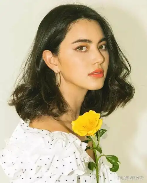 黛薇卡.霍内(mai davika),1992 年 5 月 16 日,出生于泰国曼谷.