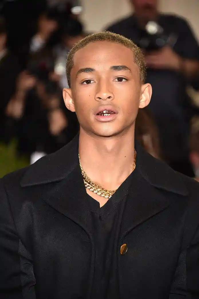 p>贾登·史密斯(jaden smith),1998年7月8日出生于美国加州洛杉矶