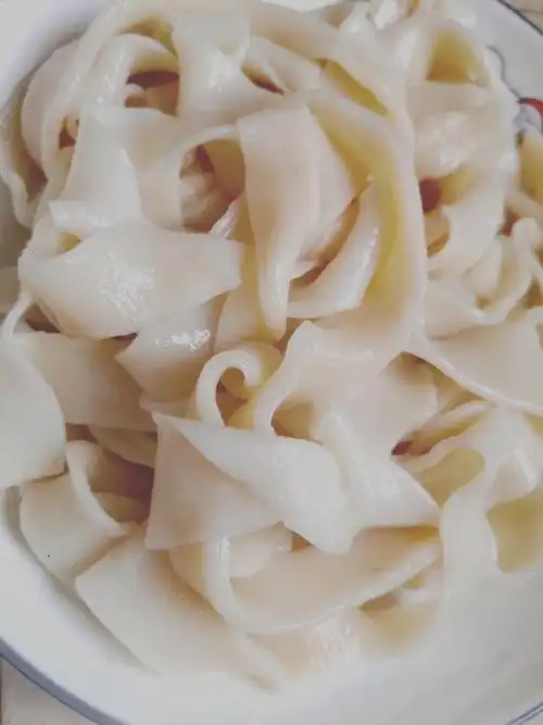 希望每顿午餐都可以吃各种各样的面条子90用料纯手工鲜宽面的做法小