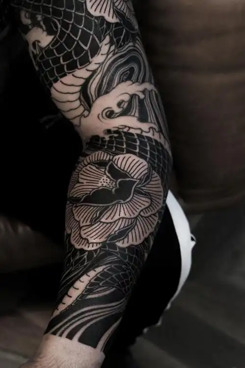 新传统花臂纹身男传统海浪蛇半甲花臂纹身3