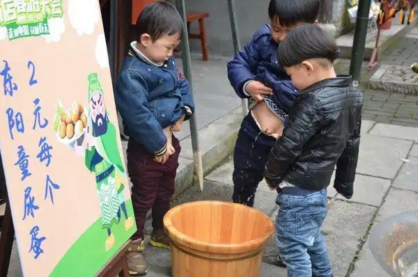 每一颗鸡蛋都后悔来到浙江东阳