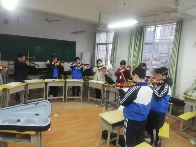 开展多彩社团活动,营造幸福校园生活——上饶市第四中学社团活动 - 美