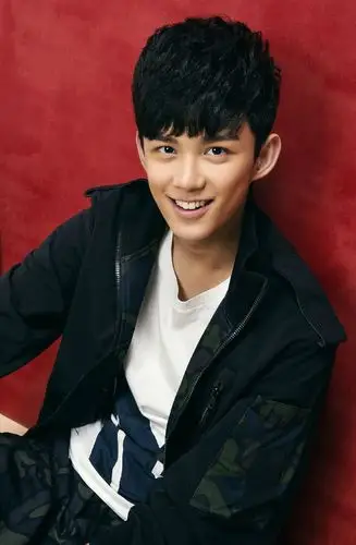 曾经的十大男童星:释小龙郝邵文快三十,现如今谁最火? - 中国日报网