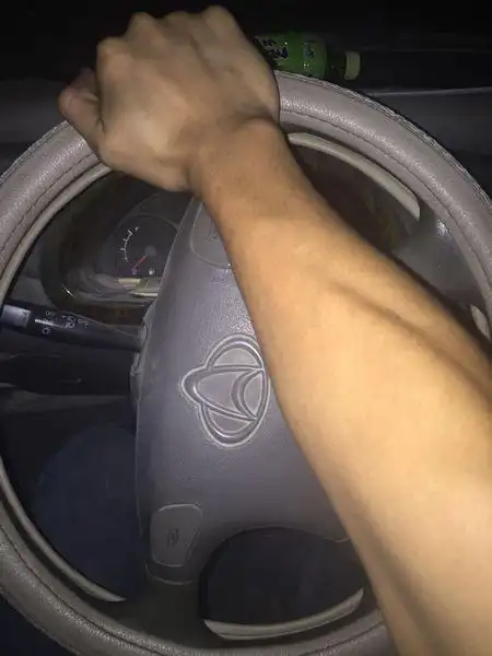 科目二为什么总是学不会,方向盘打死后回正总是要看着方向盘标志,半圈