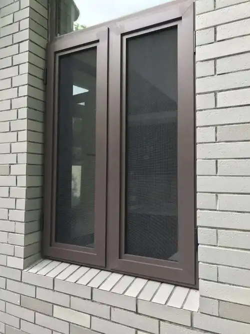 网金刚网一开始是澳大利亚人用来防袋鼠的,后来传入中国,因为老式纱窗