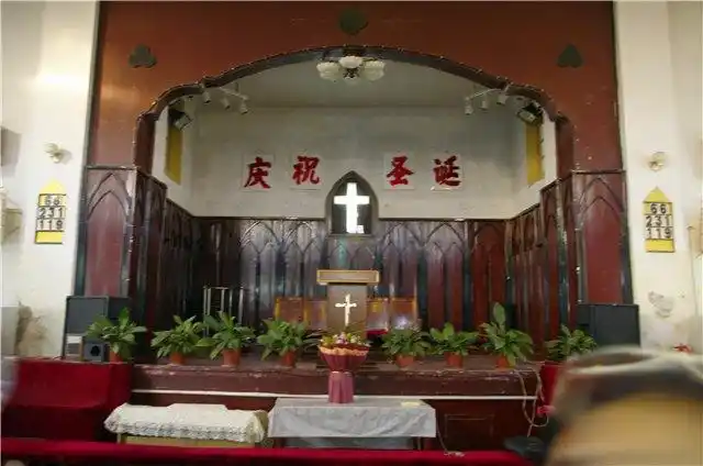 天津基督教会仓门口堂成立于1912年10月19日,是华北地区第一座由华人