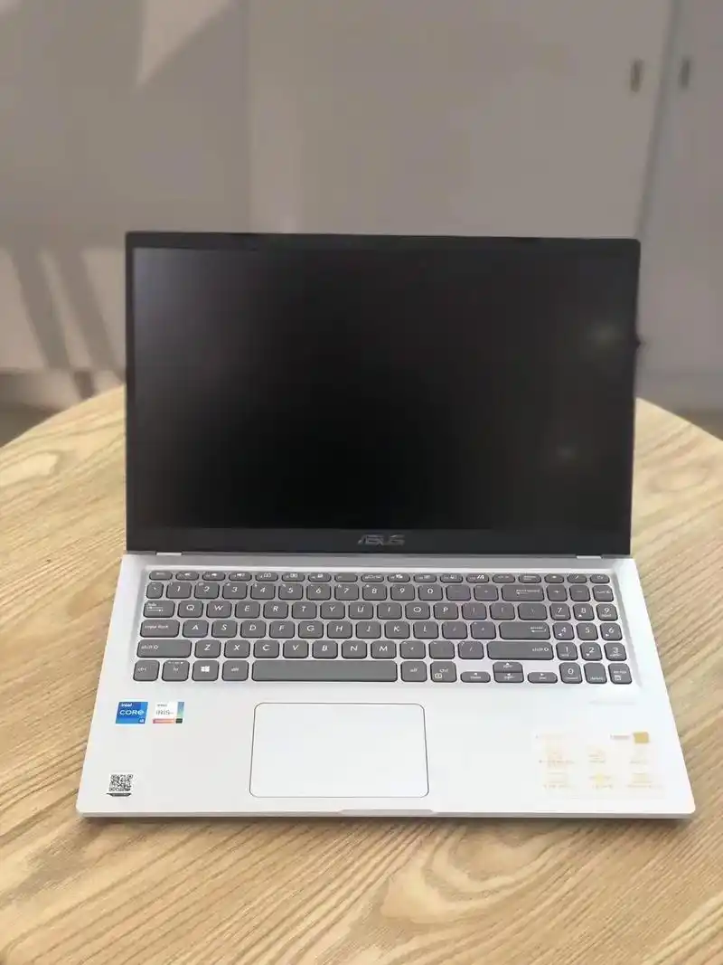 华硕笔记本电脑 #值得信赖的品质 #新的一 - 抖音