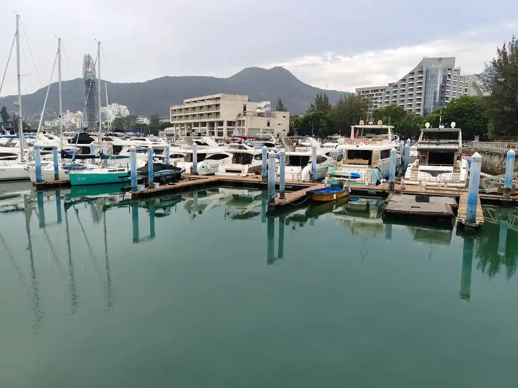 大梅沙湾游艇会![太阳] 每天早上唤醒我们的 - 抖音