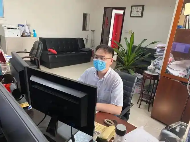 立足本职担当奉献市政府办公室全力服务疫情防控阻击战