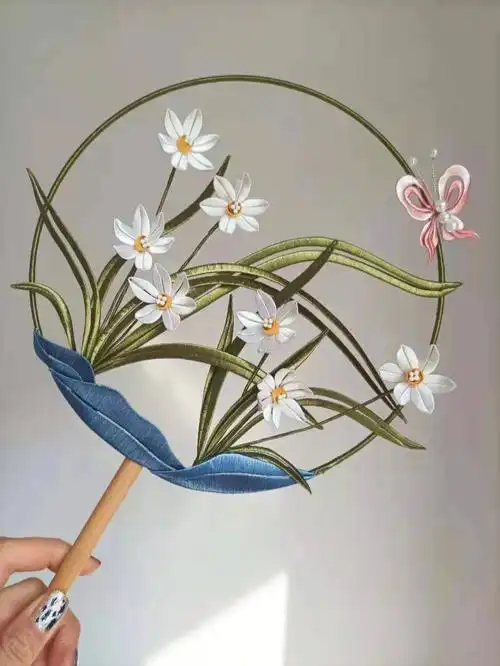 缠花团扇水仙改色款