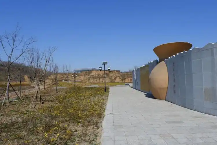 李家沟文化遗址生态文化公园为了更好地推进生态保遗工程,根据"百家