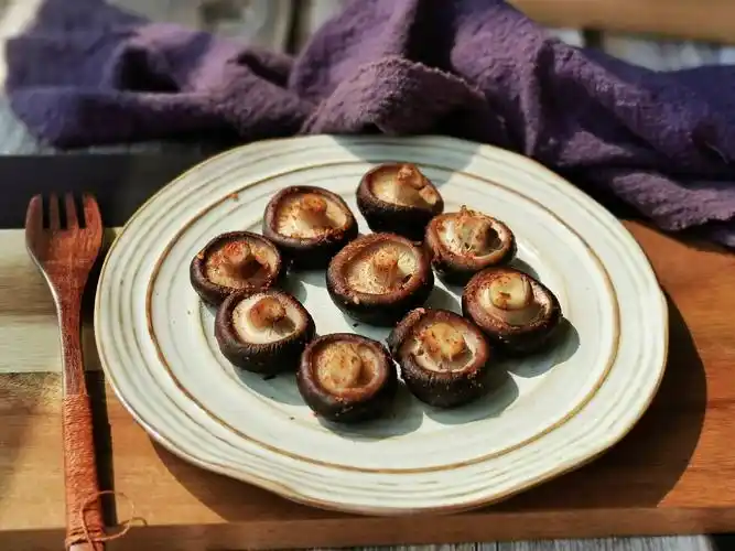 烤香菇的做法