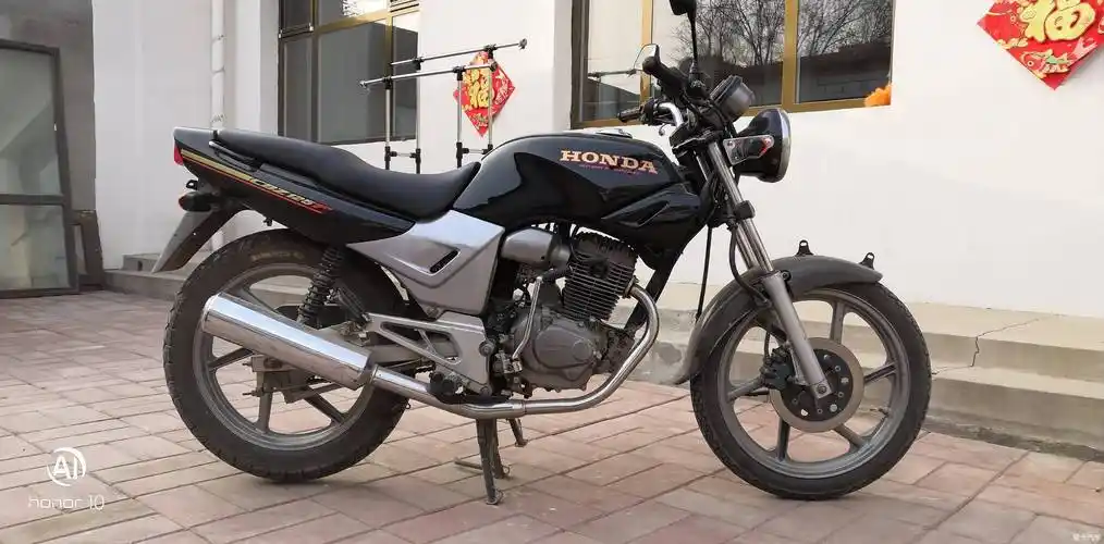 发个老爷车cbz125f大家品鉴一下