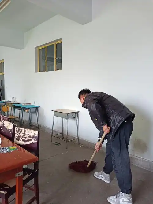 勤工助学教室卫生打扫工作活动