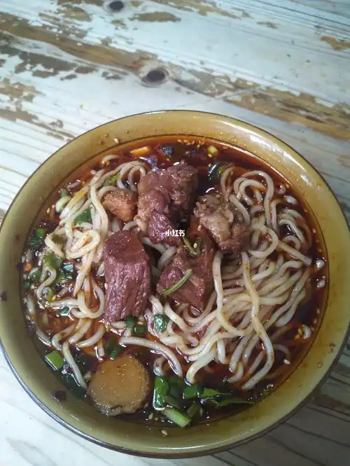 这样一碗牛肉面在你们那儿卖多少钱