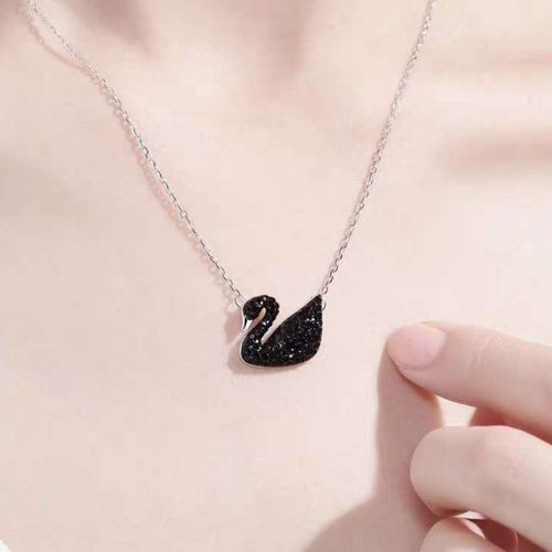 s999纯银黑天鹅项链女生锁骨链日韩版小天鹅满钻吊坠情人节礼物
