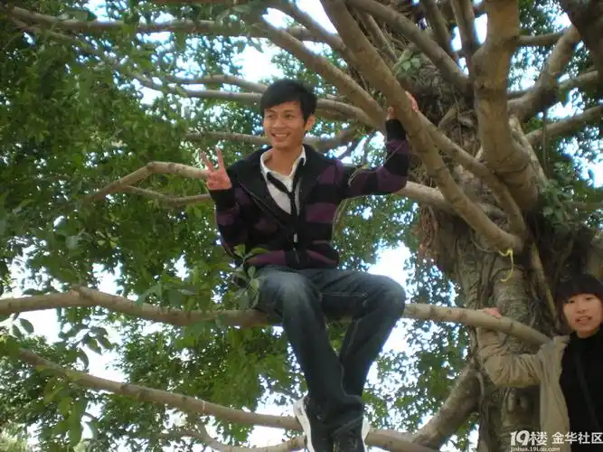 剪刀手哥哥的代表动作