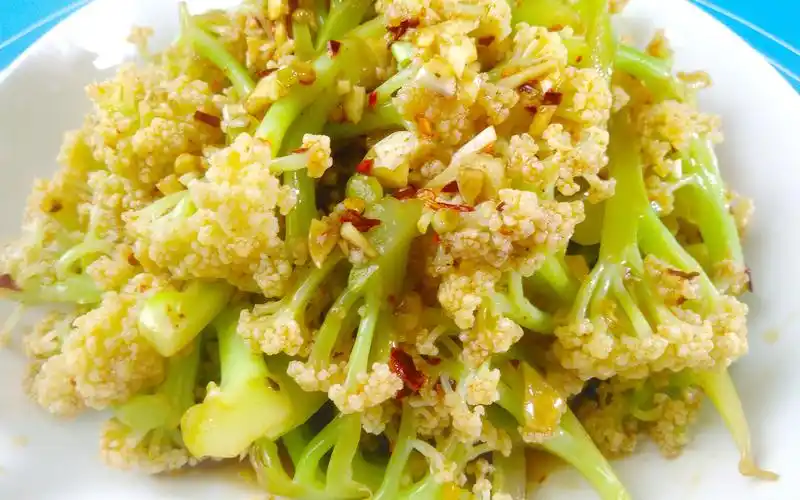 炝拌花菜好吃的做法,简单一拌,鲜香开胃好吃下饭_哔哩哔哩_bilibili