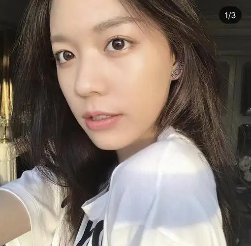 这个女生长得是不是和綦美合有点像