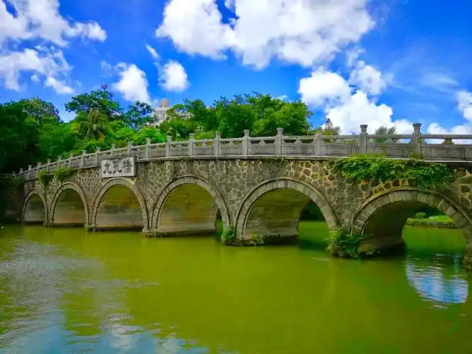 大美湛江一一美丽的寸金桥公园