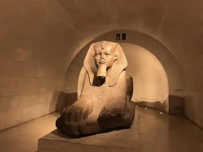 我也来发一波卢浮宫