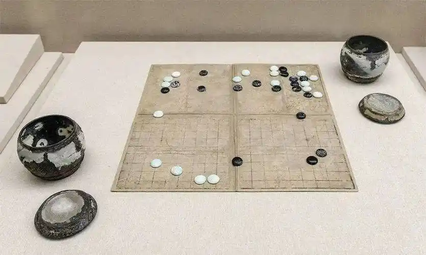 那些珍藏在博物馆中的围棋棋具_棋子_珍品_清代