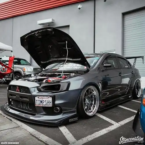 三菱evo Ⅹ爆改氮气加速,变身"独眼龙"才是街霸最帅的样子!