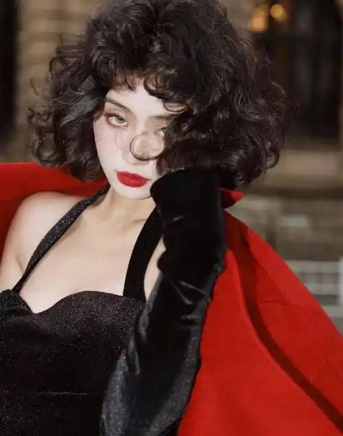 复古港风短发啊～_中国_发型_形象