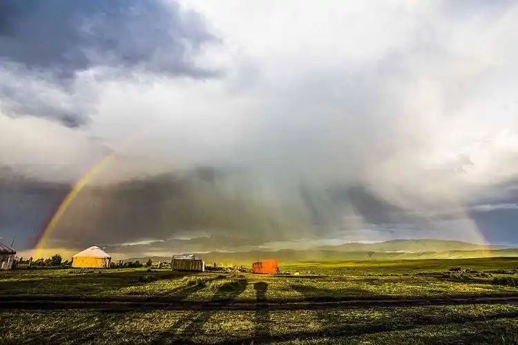 太阳雨(sun shower)