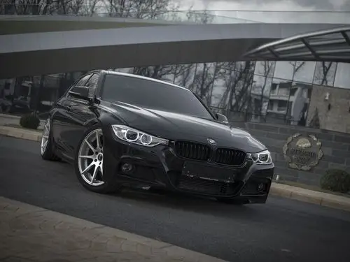 宝马f30黑色轿车正面图 壁纸 - 1920x1440