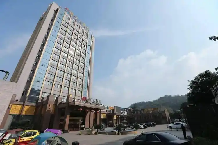 【垫里游】→【别找了】垫江咂酒 "牡丹花马"的起终点位于垫江县南阳