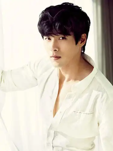 玄彬演双重人格高冷男神 魅力型男