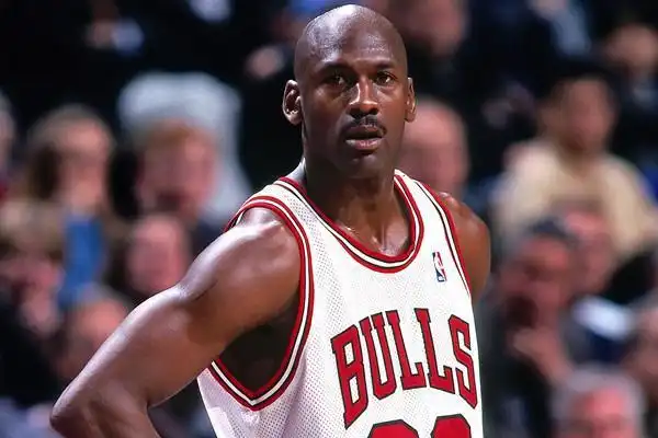 杰里-韦斯特:乔丹是我见过技术最好的球员|迈克尔-乔丹|纽约尼克斯队