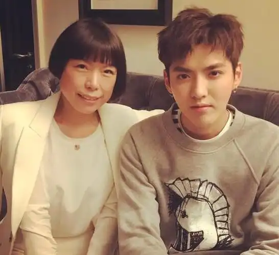 vogue主编张宇发文称与吴亦凡劳燕分飞用错词