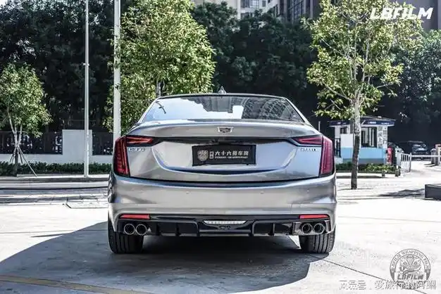 凯迪拉克ct6lb改色膜液态金属银冷峻又高级