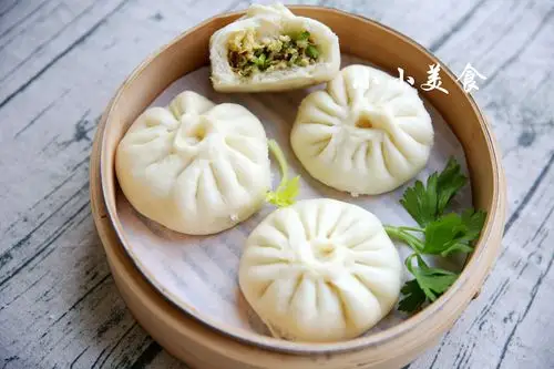 【芹菜馅包子】清香的味道,降压明目护肤
